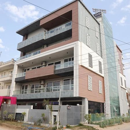Vaabi Saabi Hotel Gurgaon Eksteriør billede