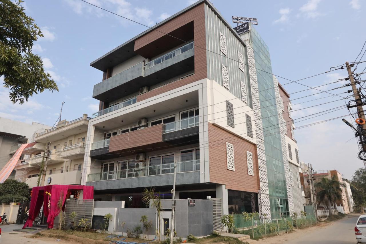 Vaabi Saabi Hotel Gurgaon Eksteriør billede